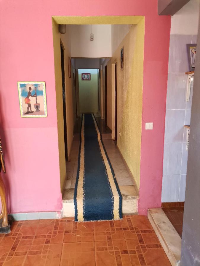 Hotel Badinca Alojamento Low Cost In Bissau Avenida Francisco Mendes ภายนอก รูปภาพ