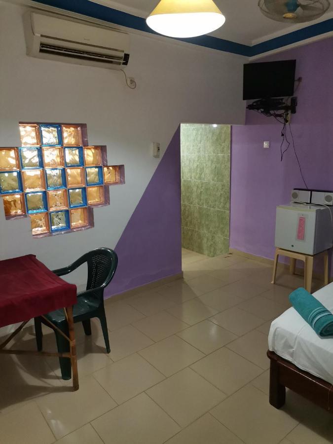 Hotel Badinca Alojamento Low Cost In Bissau Avenida Francisco Mendes ภายนอก รูปภาพ