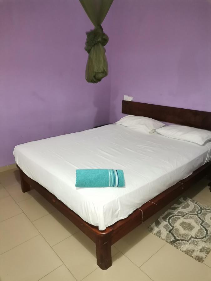 Hotel Badinca Alojamento Low Cost In Bissau Avenida Francisco Mendes ภายนอก รูปภาพ