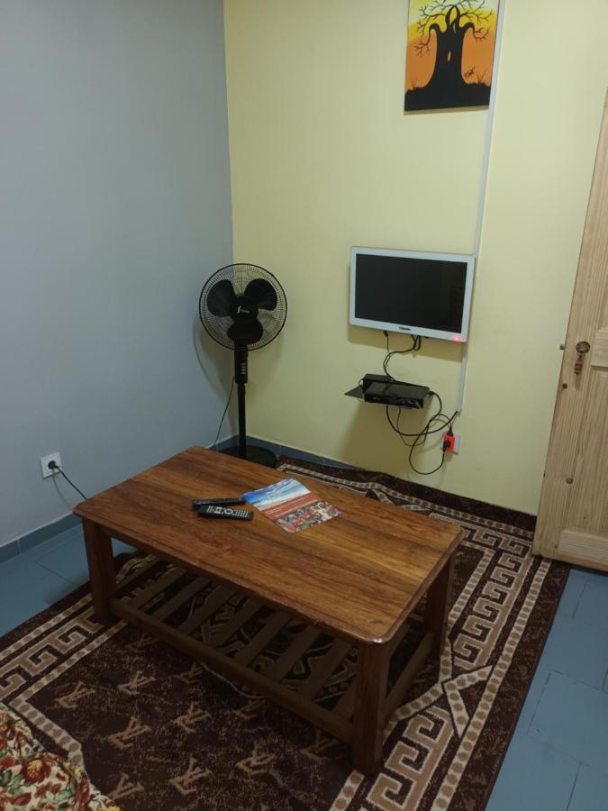 Hotel Badinca Alojamento Low Cost In Bissau Avenida Francisco Mendes ภายนอก รูปภาพ